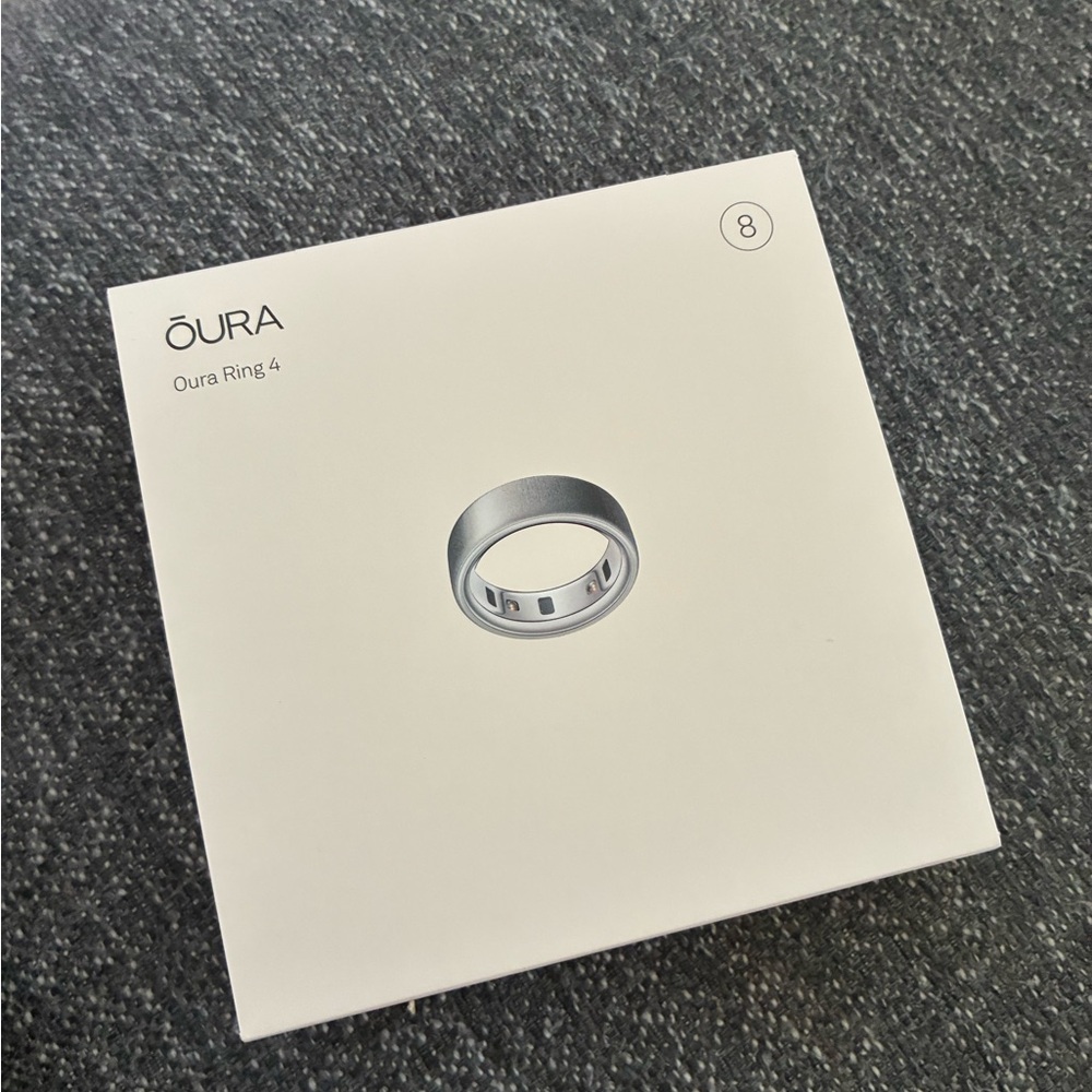 Oura Ring 4 Brushed Silver, Size 8